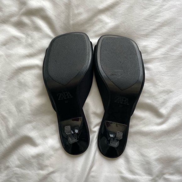 Zara Black Kitten Heel - Picture 4 of 7